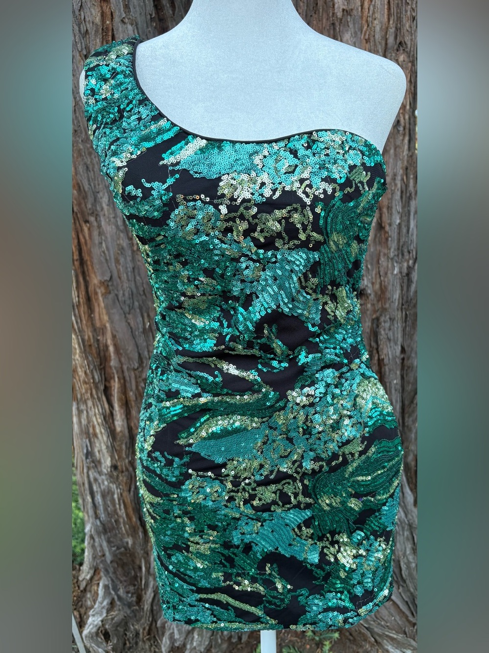 NWT Milano Formals One Shoulder Emerald Sequin Mini Dress Size 6 Cocktail Prom